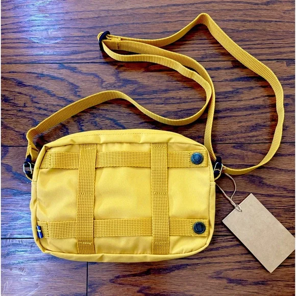 Fjallraven Tree-Kanken Pocket in Maple🍁 Yellow - Picture 3 of 7